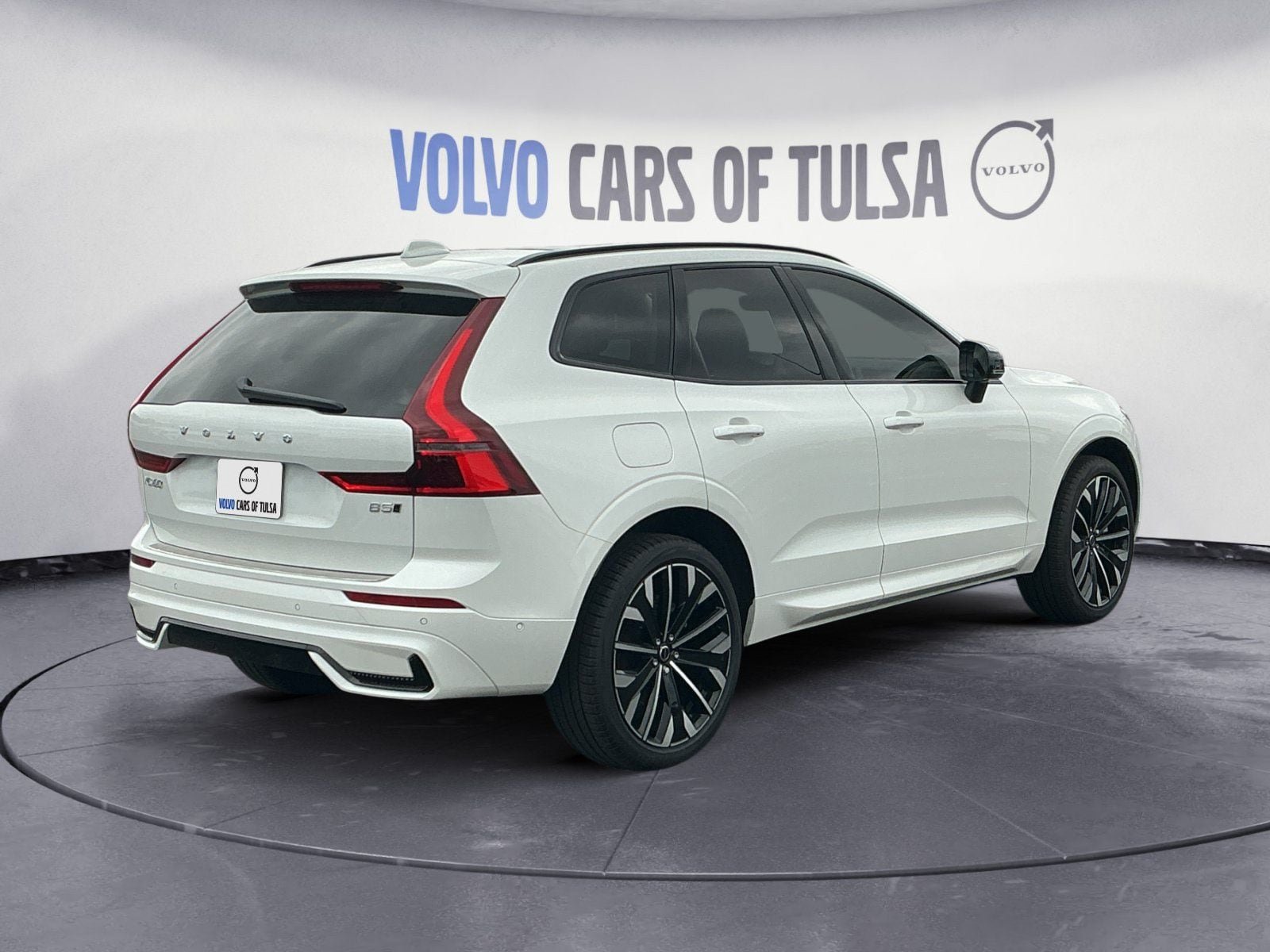 New 2026 Volvo XC60 B5 Ultra w/ Protection Package Premier AWD/4WD image 5