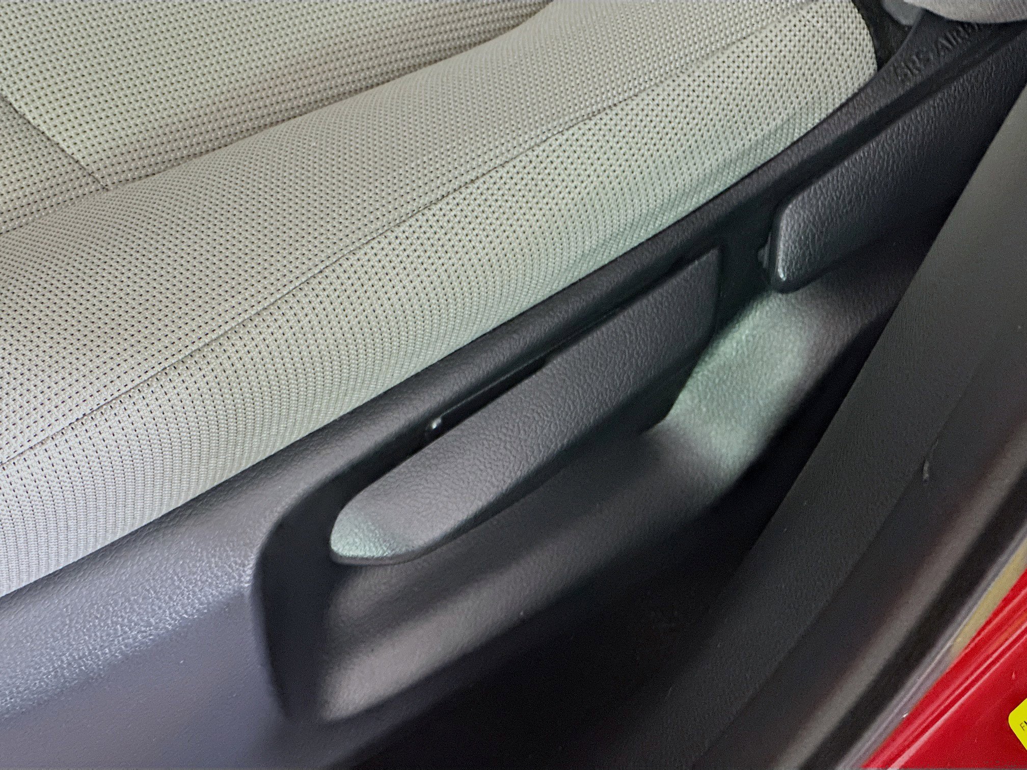 Used 2023 Toyota Corolla Cross LE image 13