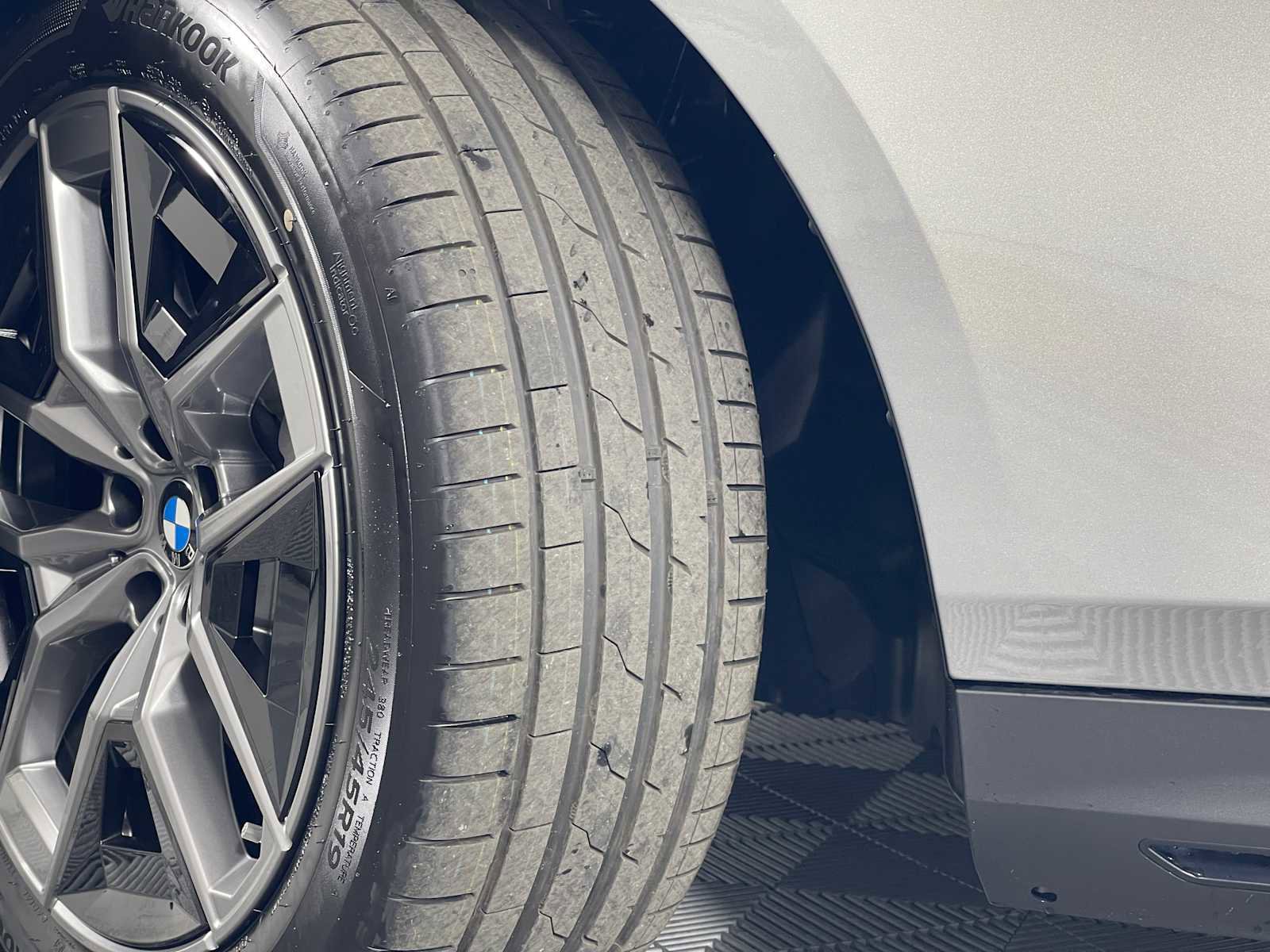 New 2026 BMW i5 eDrive40 image 4