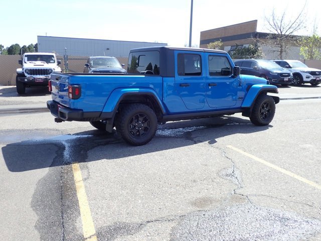 Used 2021 Jeep Gladiator Willys image 4