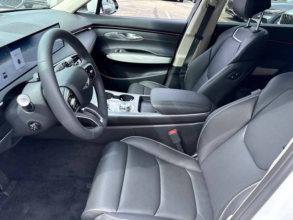 New 2027 Genesis GV70 2.5T Advanced AWD/4WD image 9