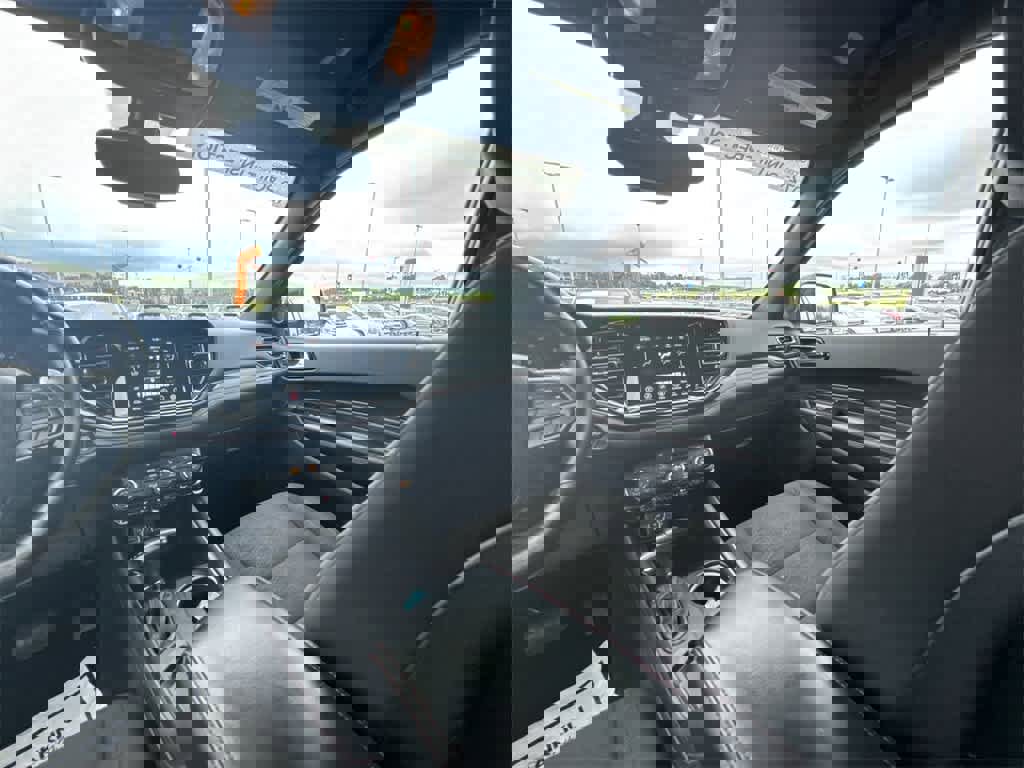 Used 2024 Dodge Durango GT image 11