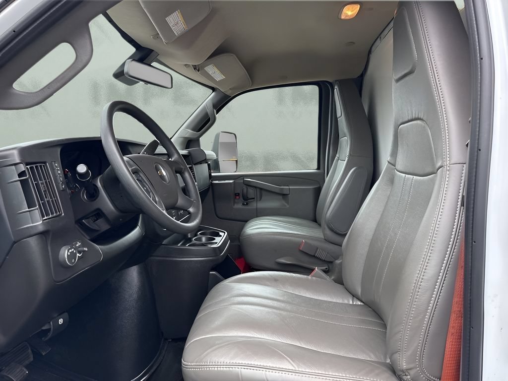 Used 2024 Chevrolet Express 3500 w/ Power Convenience Package RWD image 10