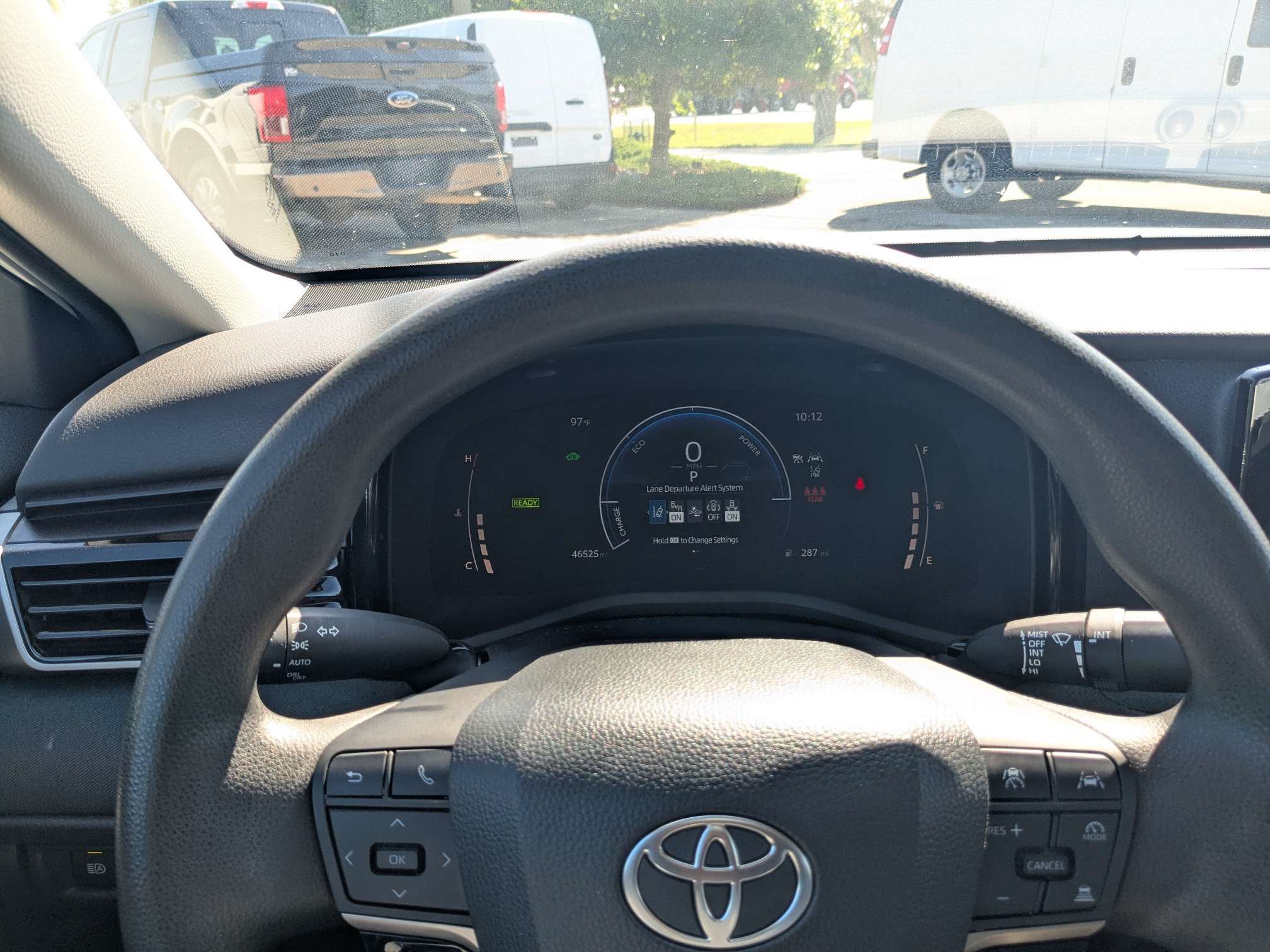 Used 2025 Toyota Camry LE FWD image 28