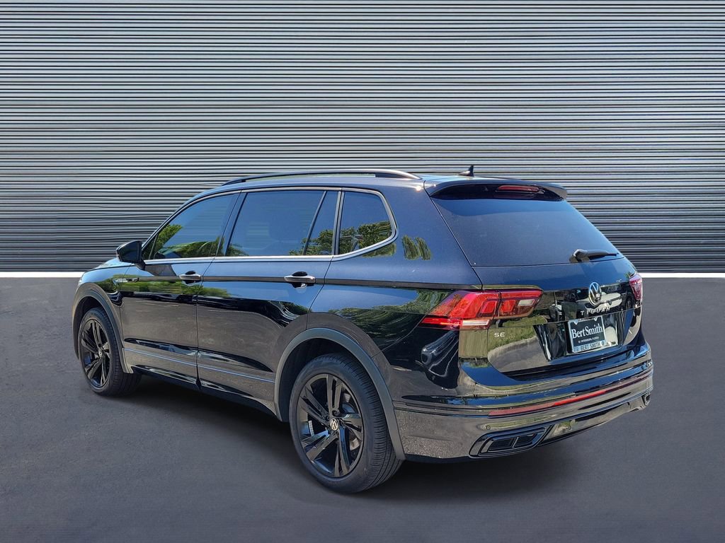 Used 2023 Volkswagen Tiguan SE R-Line image 4