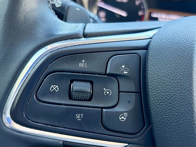 Used 2023 Buick Envision Avenir image 44