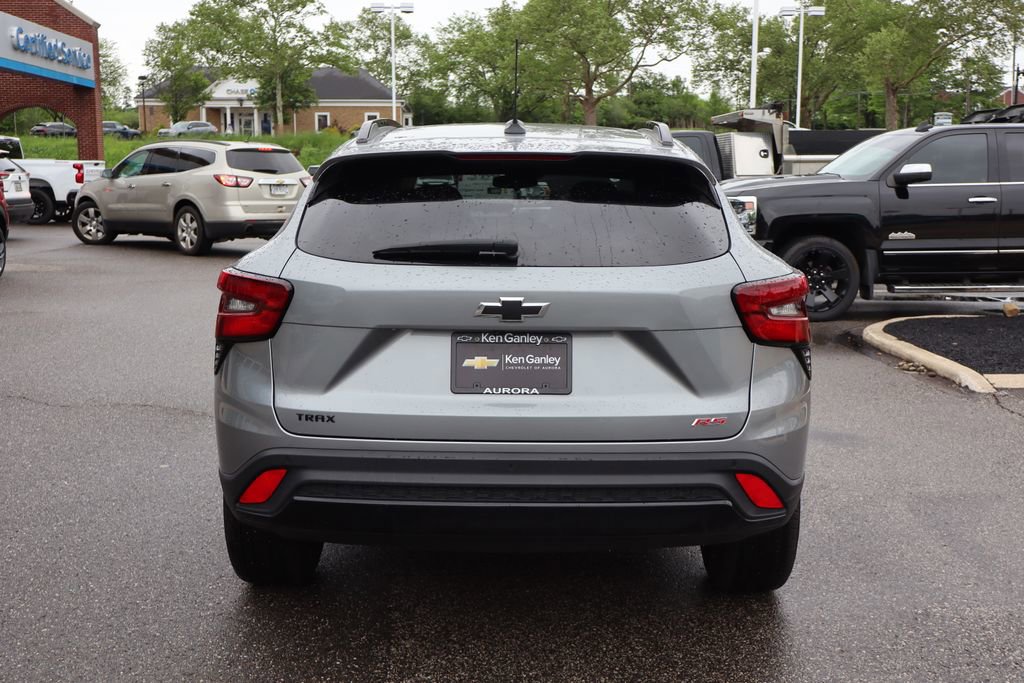 Used 2024 Chevrolet Trax RS w/ Driver Confidence Package FWD image 28