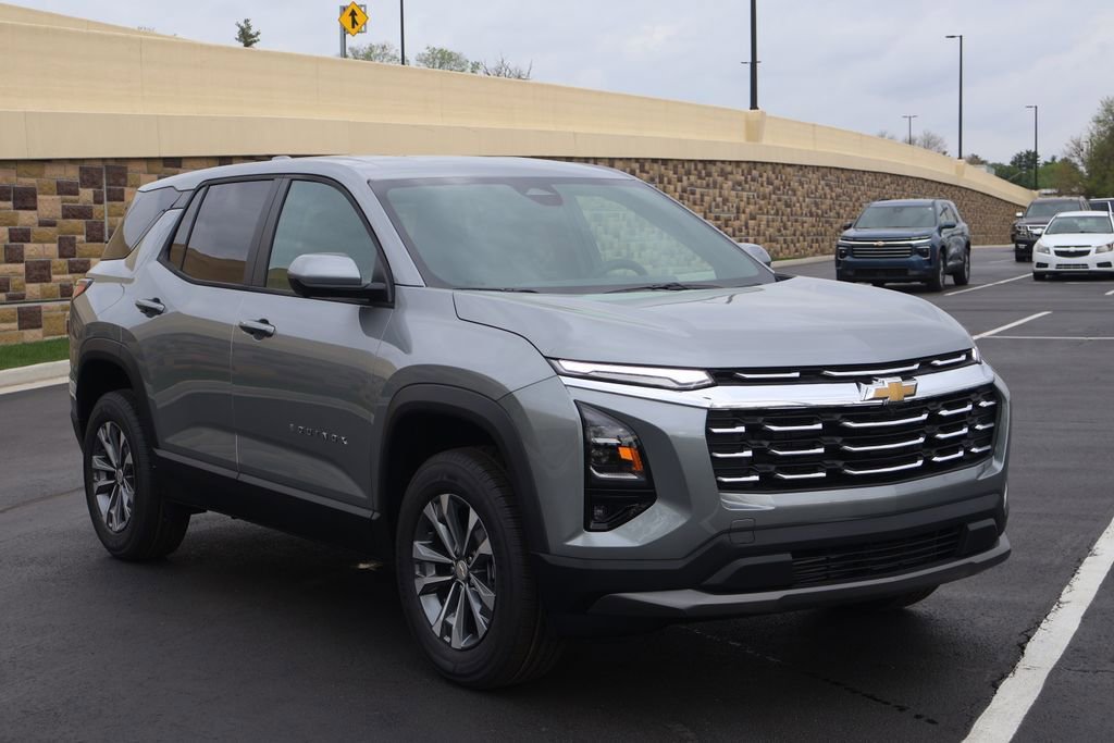New 2026 Chevrolet Equinox LT w/ Convenience Package II FWD image 10