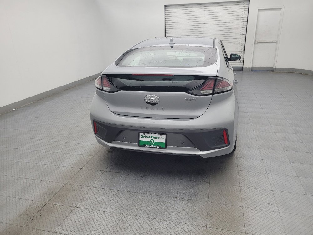 Used 2020 Hyundai Ioniq Limited FWD image 7