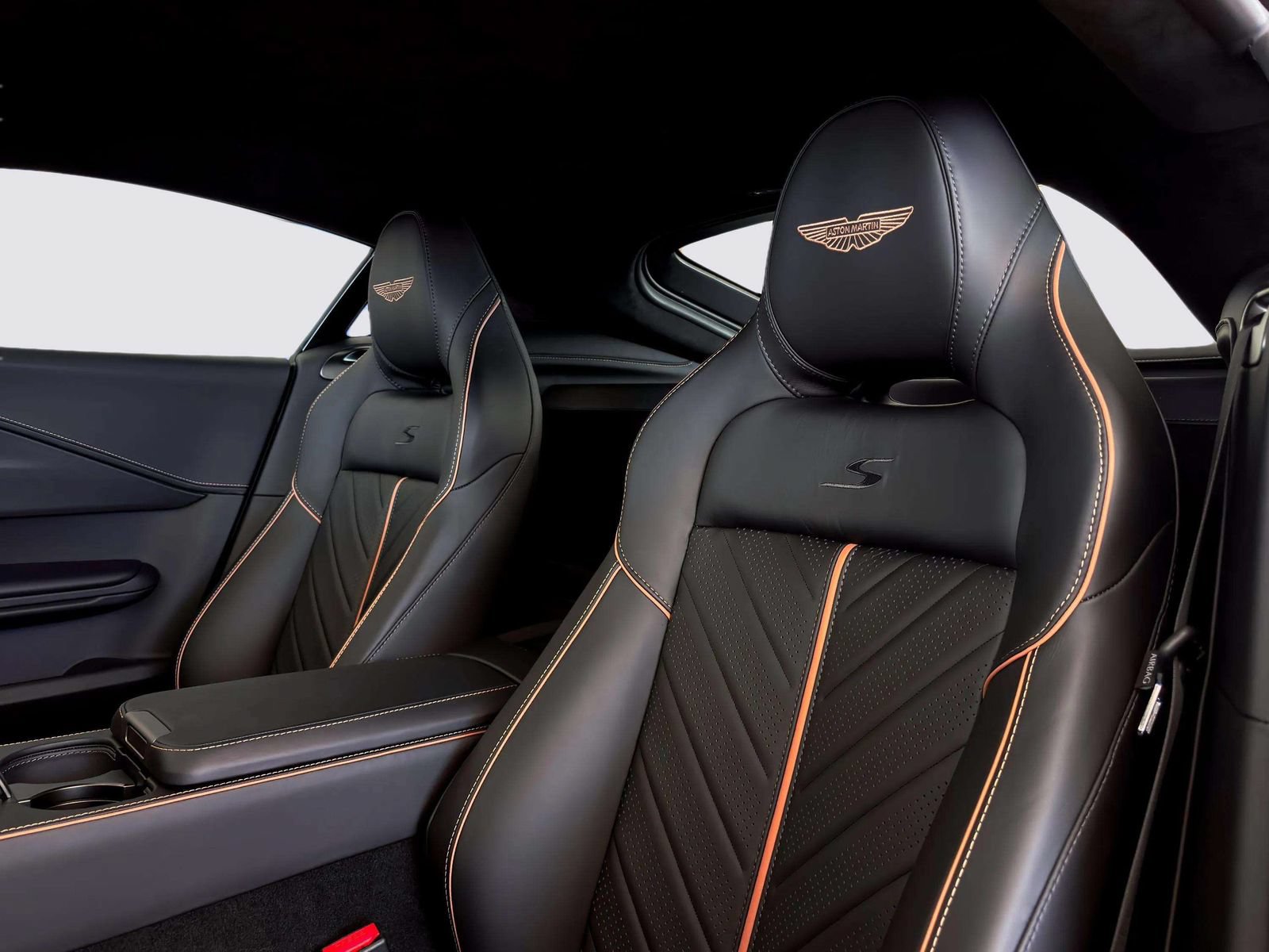 New 2026 Aston Martin V8 Vantage S RWD image 19