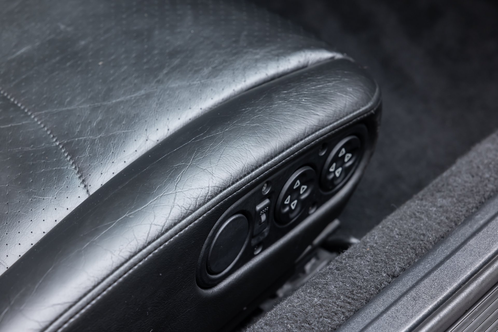 Used 1998 Porsche 911 Cabriolet image 36