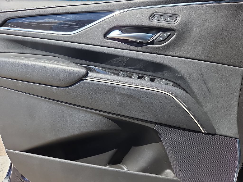 Used 2023 Cadillac Escalade Sport w/ LPO, Floor Liner Package AWD/4WD image 15