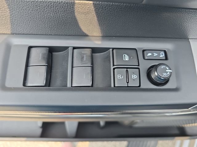 Used 2024 Toyota Tundra Platinum AWD/4WD image 28