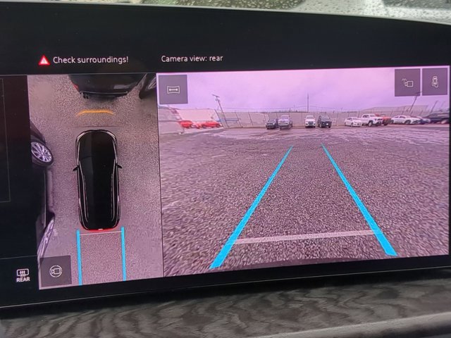 Used 2025 Audi Q5 Premium w/ Convenience Package image 14