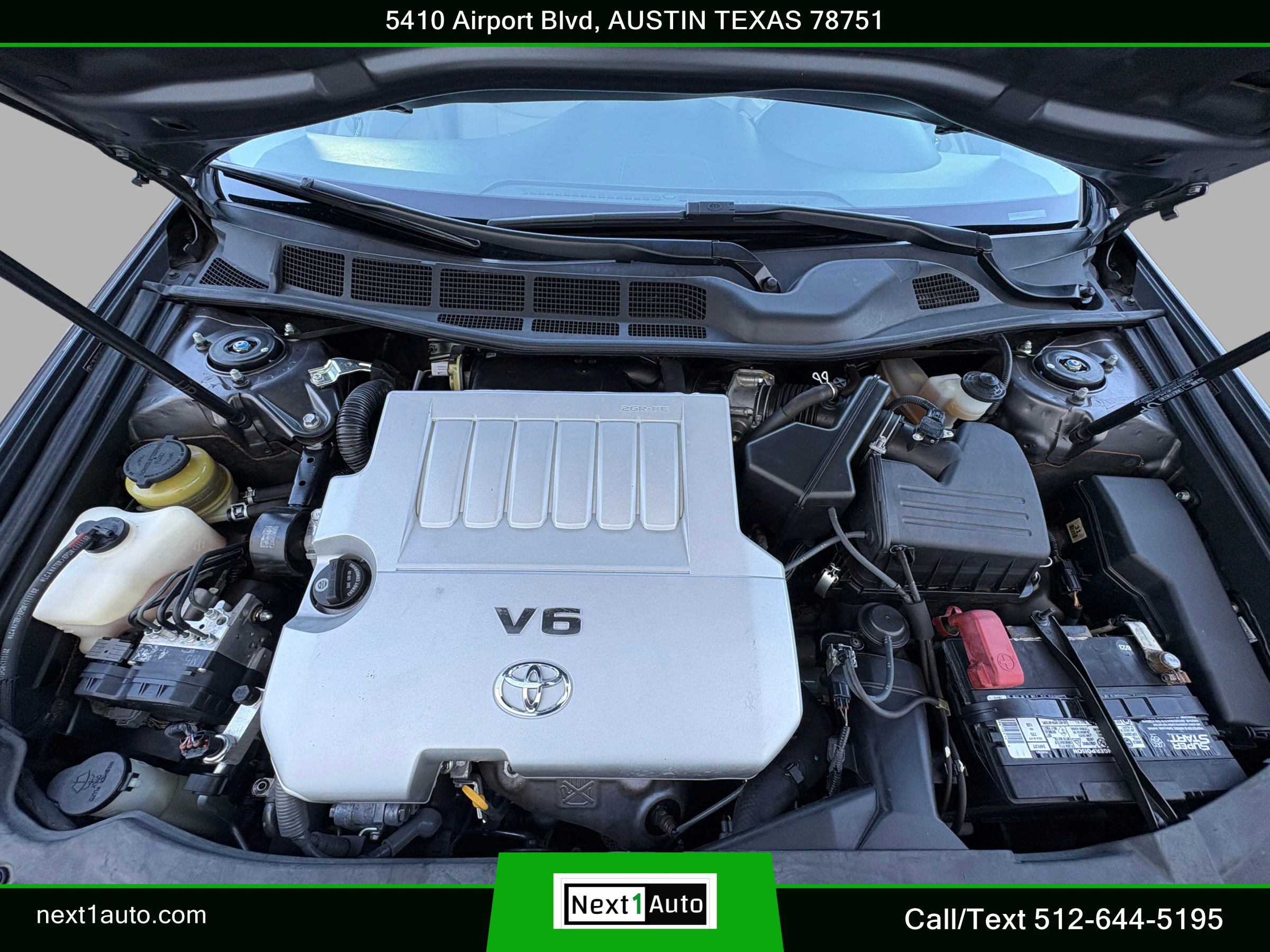 Used 2012 Toyota Avalon Limited image 38