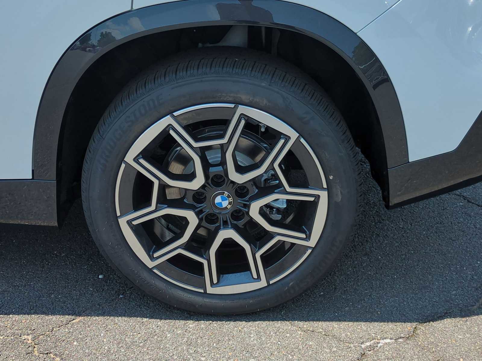 Used 2025 BMW X1 xDrive28i w/ Technology Package image 13