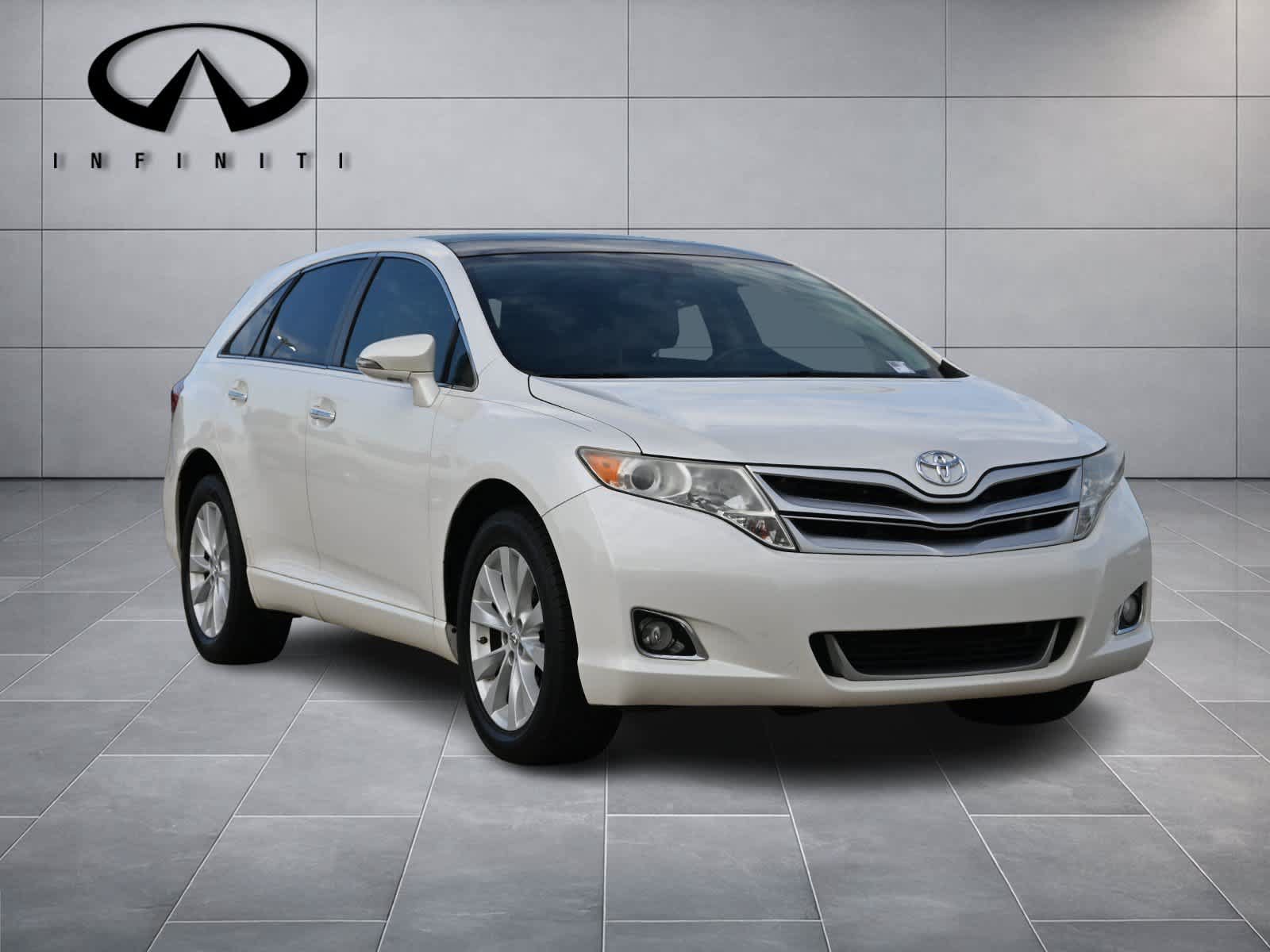 Used 2015 Toyota Venza XLE w/ XLE Premium Package FWD image 3