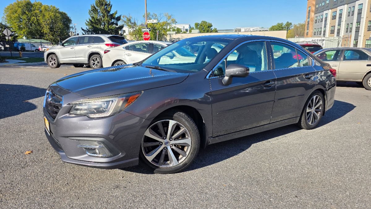 Used 2018 Subaru Legacy 2.5i Limited AWD/4WD image 3