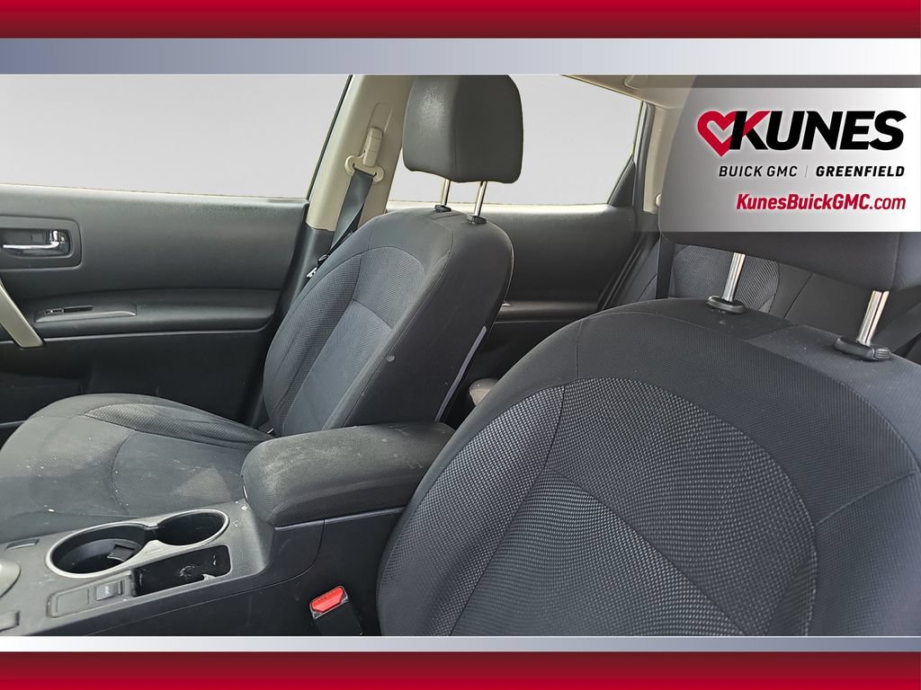 Used 2015 Nissan Rogue S w/ Convenience Package AWD/4WD image 16