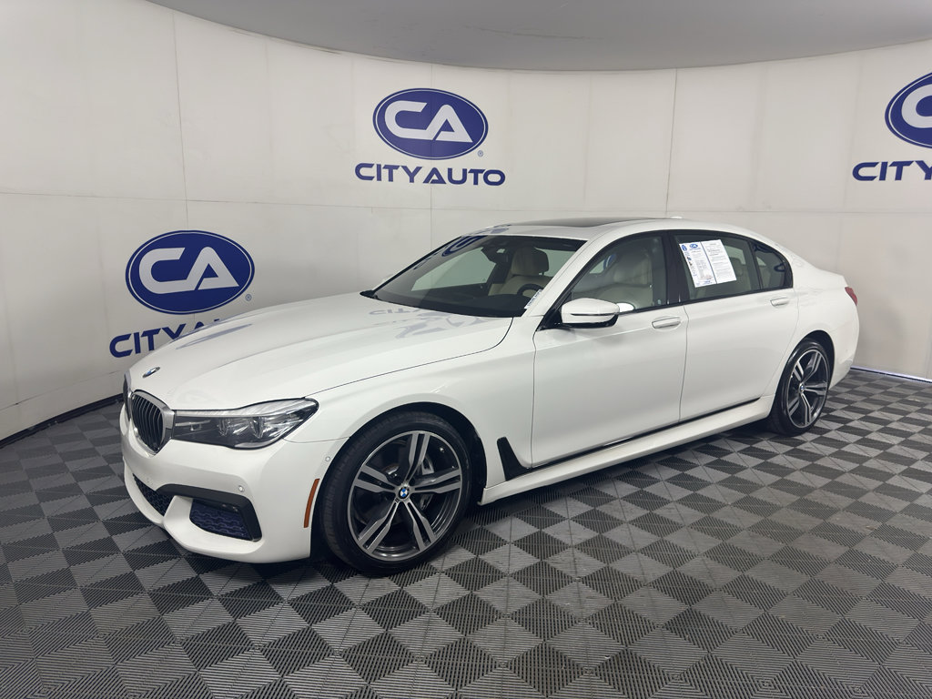 Used 2018 BMW 740i RWD image 7