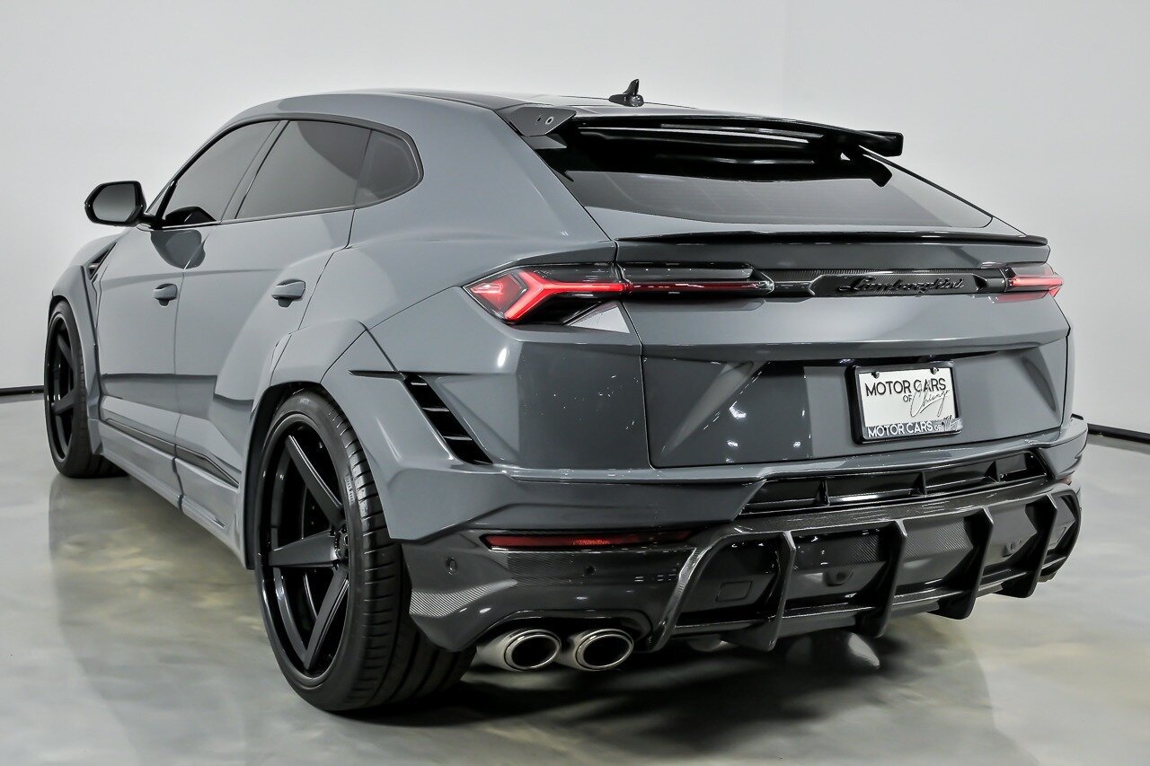 Used 2024 Lamborghini Urus Performante AWD/4WD image 8