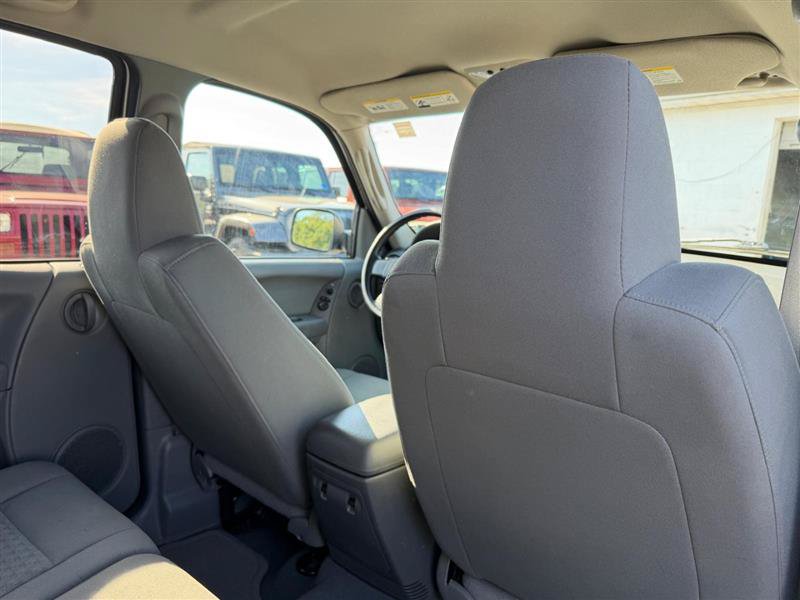 Used 2007 Jeep Liberty Sport AWD/4WD image 21