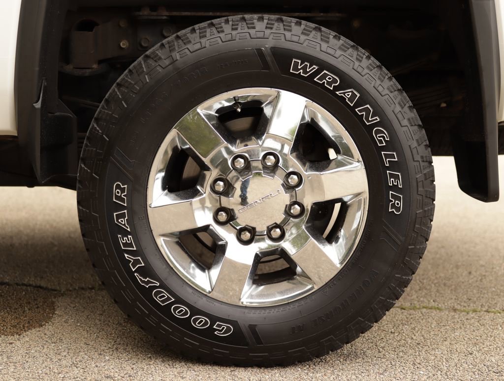Used 2019 GMC Sierra 3500 Denali w/ Duramax Plus Package AWD/4WD image 43