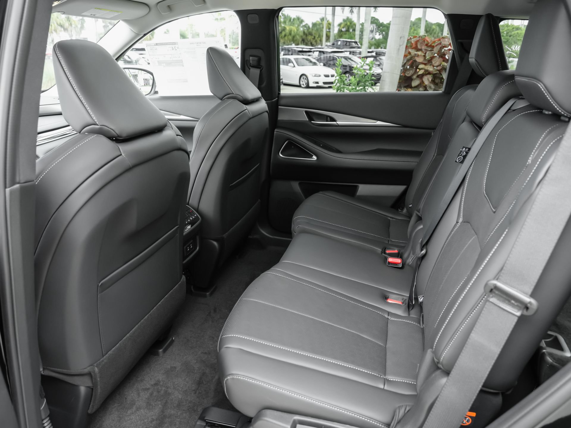 New 2027 INFINITI QX60 Luxe w/ Cargo Package FWD image 28