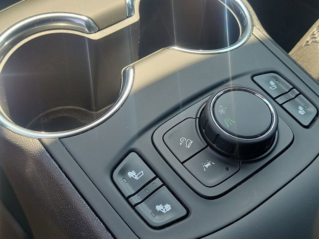 Used 2023 GMC Terrain SLE w/ Driver Convenience Package FWD image 32