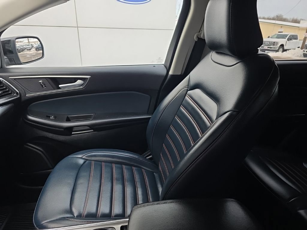 Used 2022 Ford Edge SEL w/ Sport Appearance Package image 27