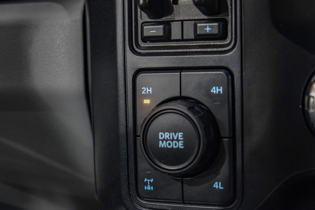 Used 2024 Ford F350 Limited w/ FX4 Off-Road Package AWD/4WD image 30