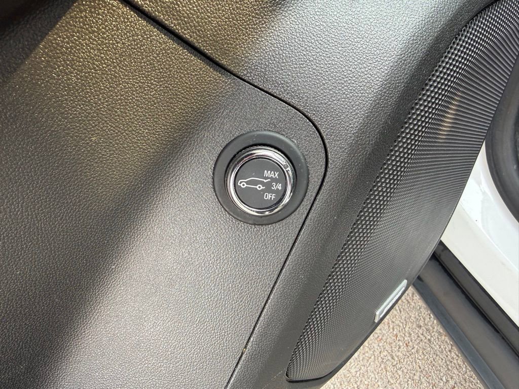 Used 2018 GMC Acadia SLT w/ LPO, Floor Liner Package image 11