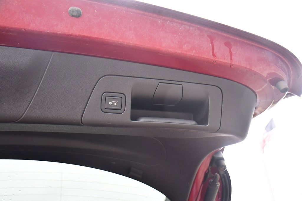 Used 2021 Buick Envision Essence w/ Technology Package I image 18