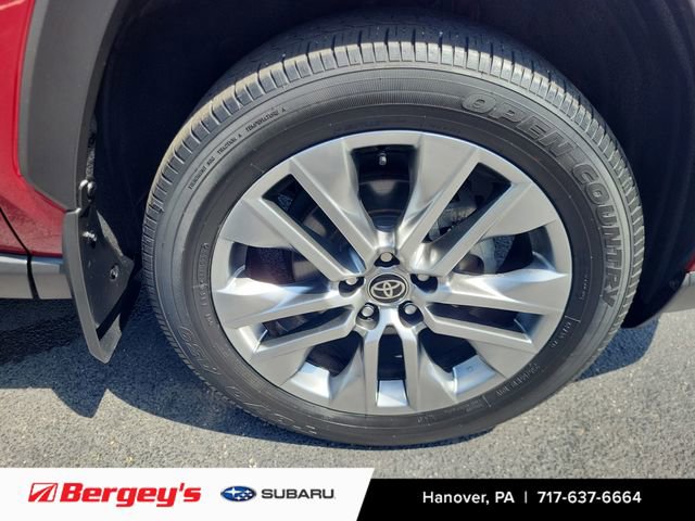 Used 2023 Toyota RAV4 XLE Premium image 20