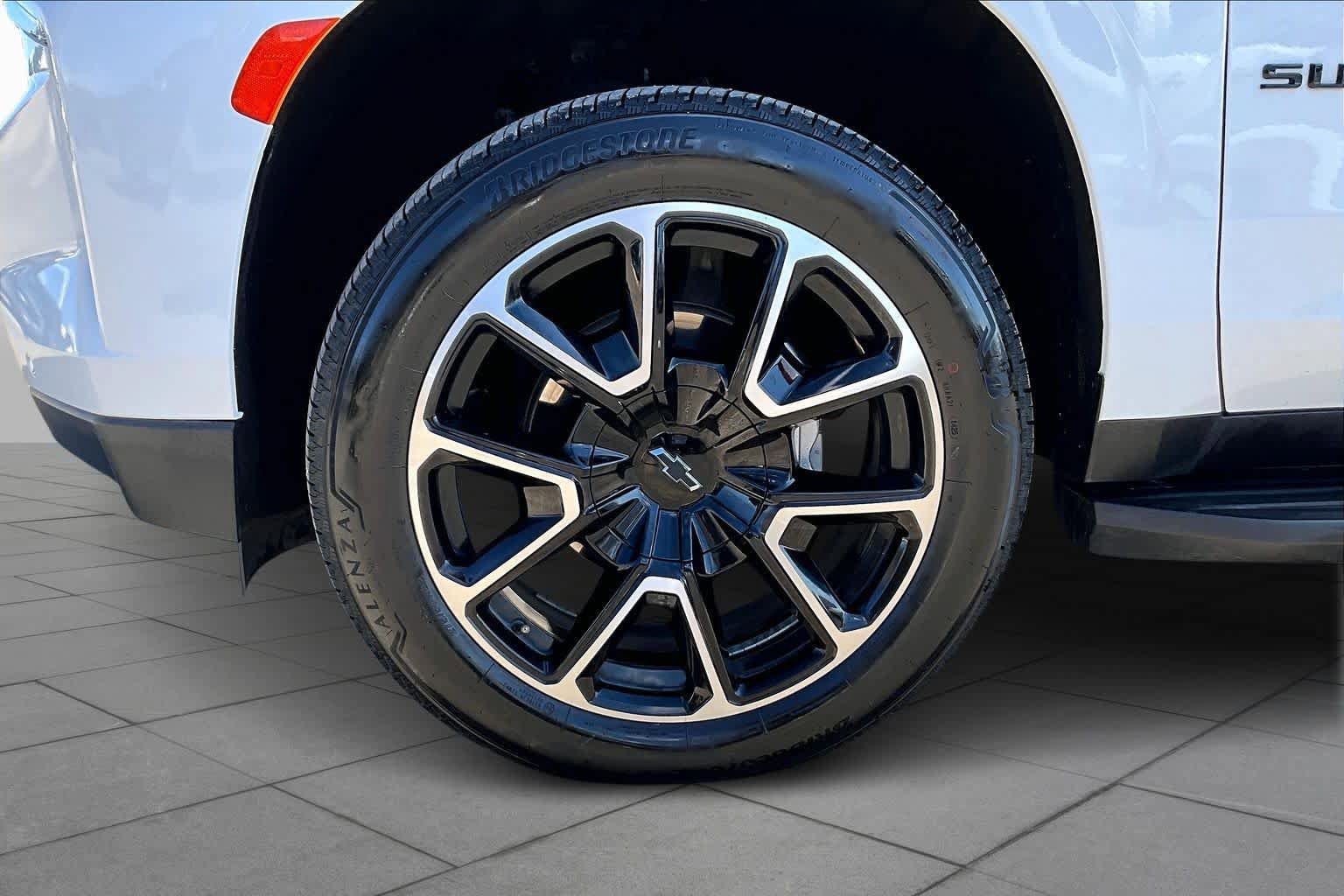 Used 2024 Chevrolet Suburban RST image 11