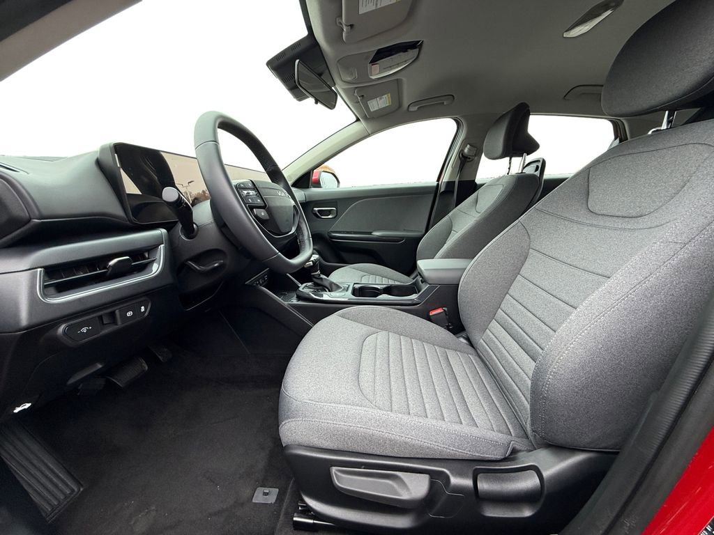Certified 2025 Kia K4 EX image 9