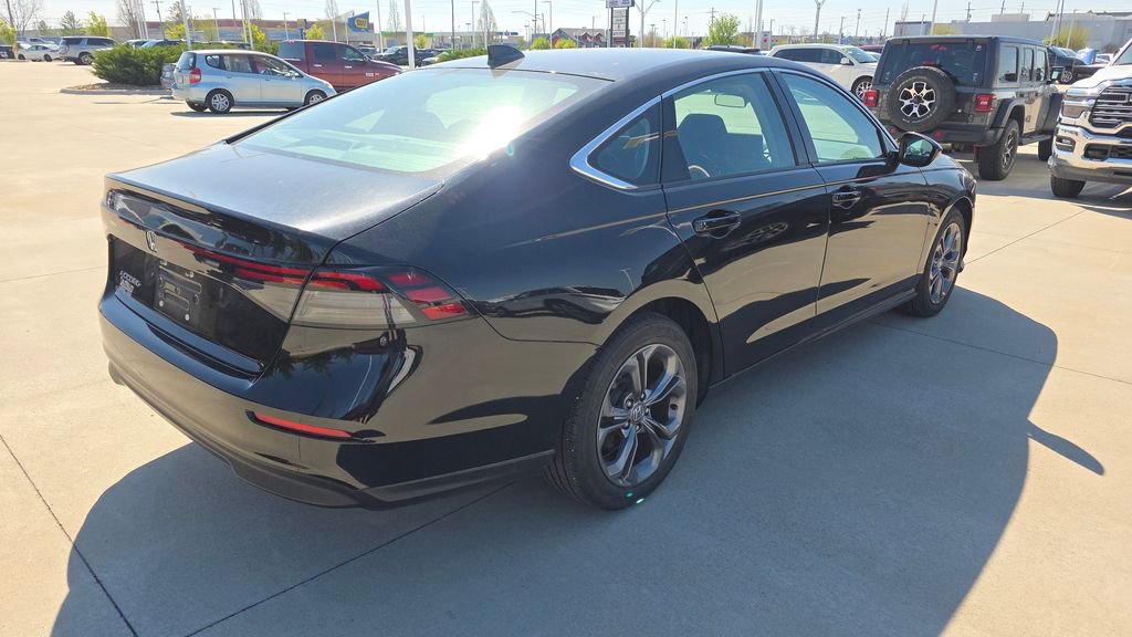 Used 2023 Honda Accord EX image 5