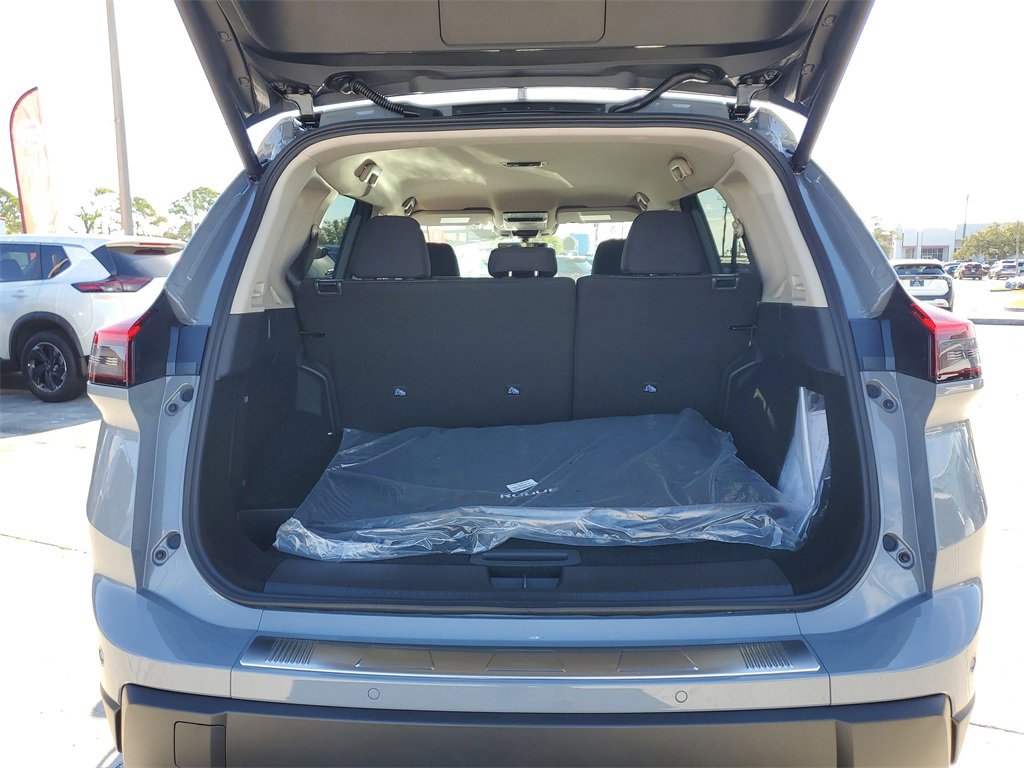 New 2026 Nissan Rogue SV image 3