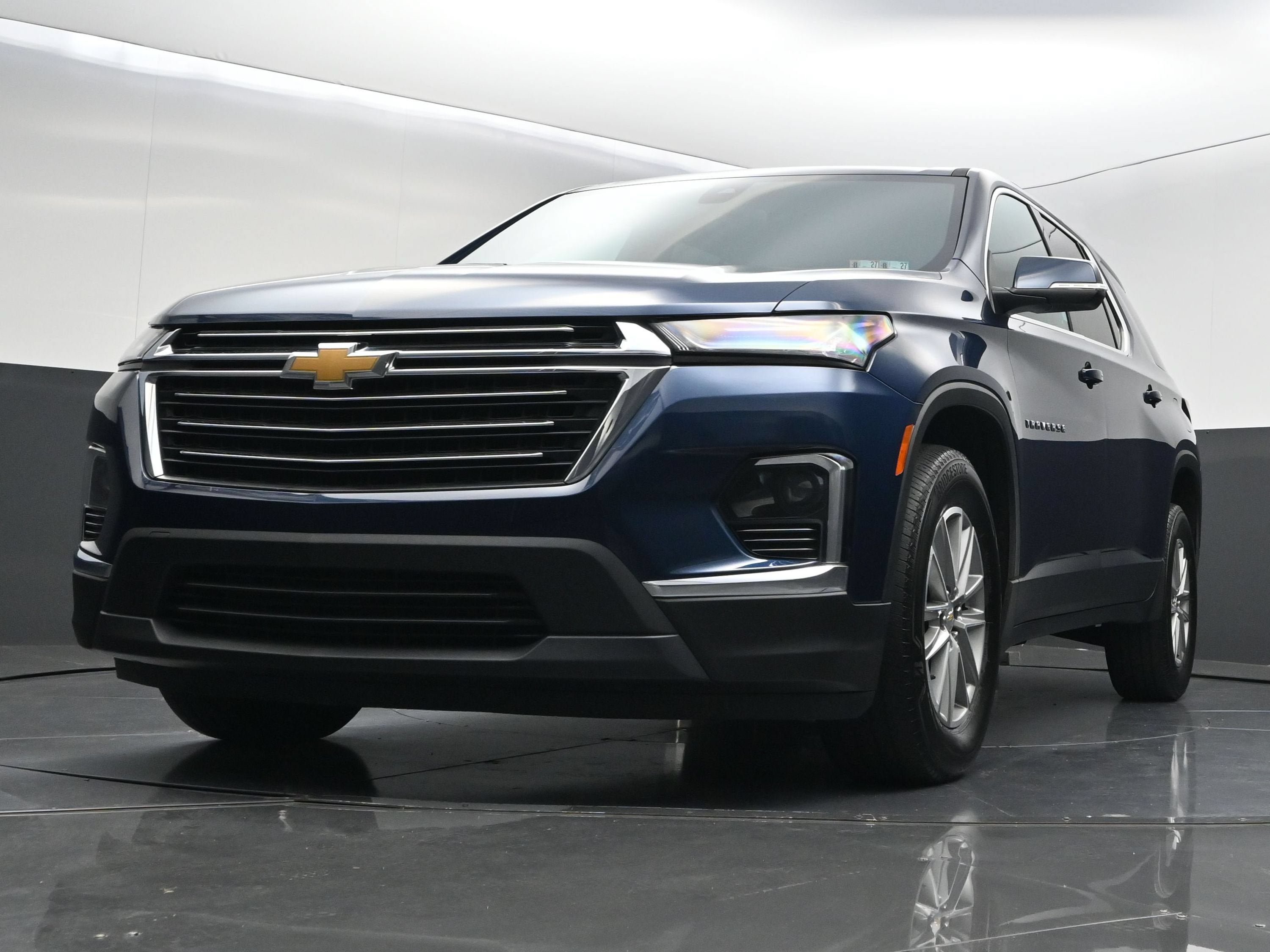 Certified 2023 Chevrolet Traverse LT AWD/4WD image 39