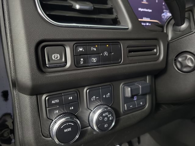 Used 2024 GMC Yukon SLT w/ SLT Luxury Package AWD/4WD image 24