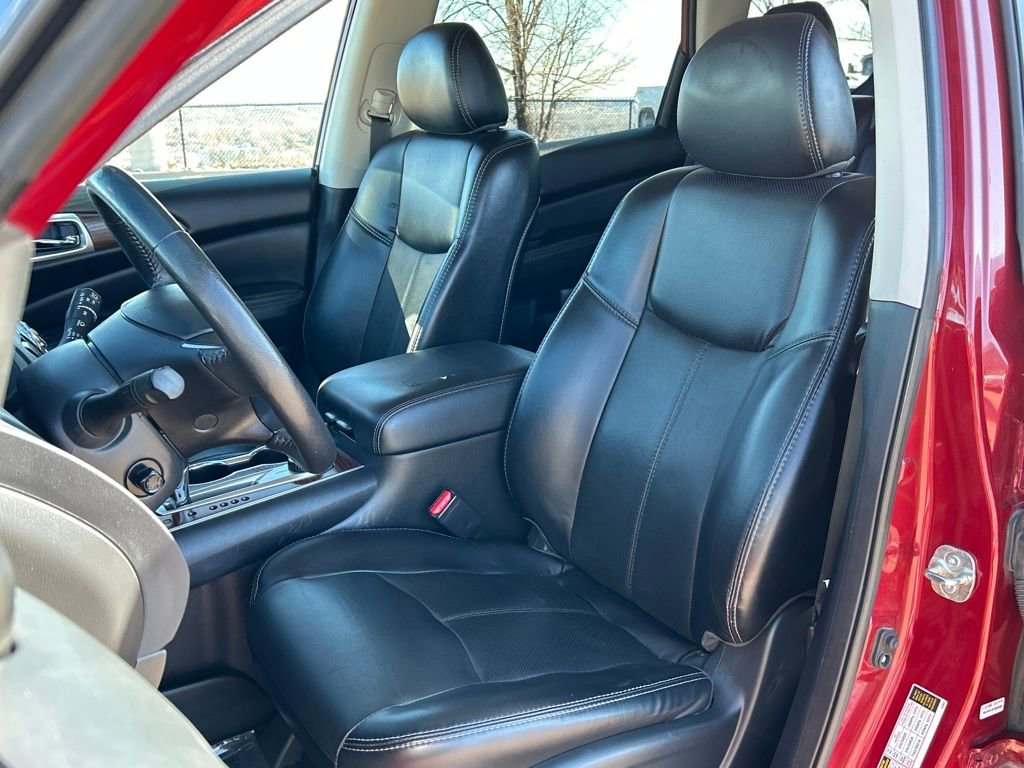 Used 2020 Nissan Pathfinder Platinum image 19