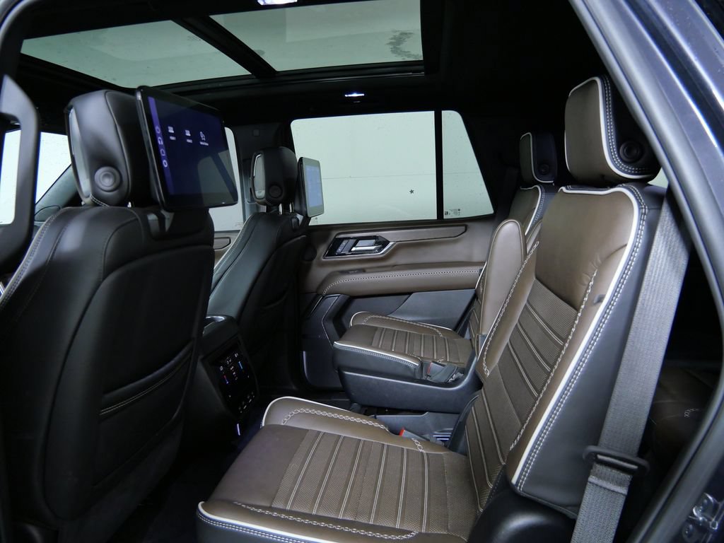Used 2025 GMC Yukon Denali Ultimate AWD/4WD image 18