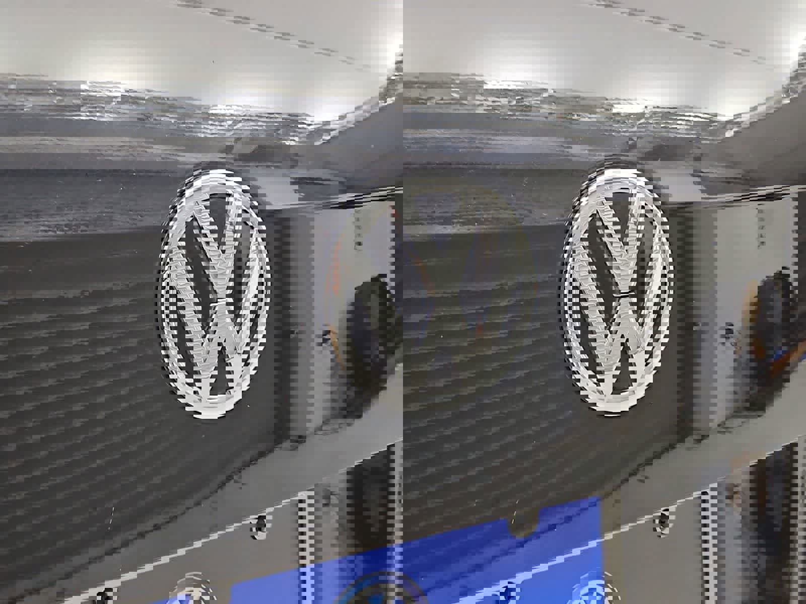 Used 2018 Volkswagen Tiguan SE image 11