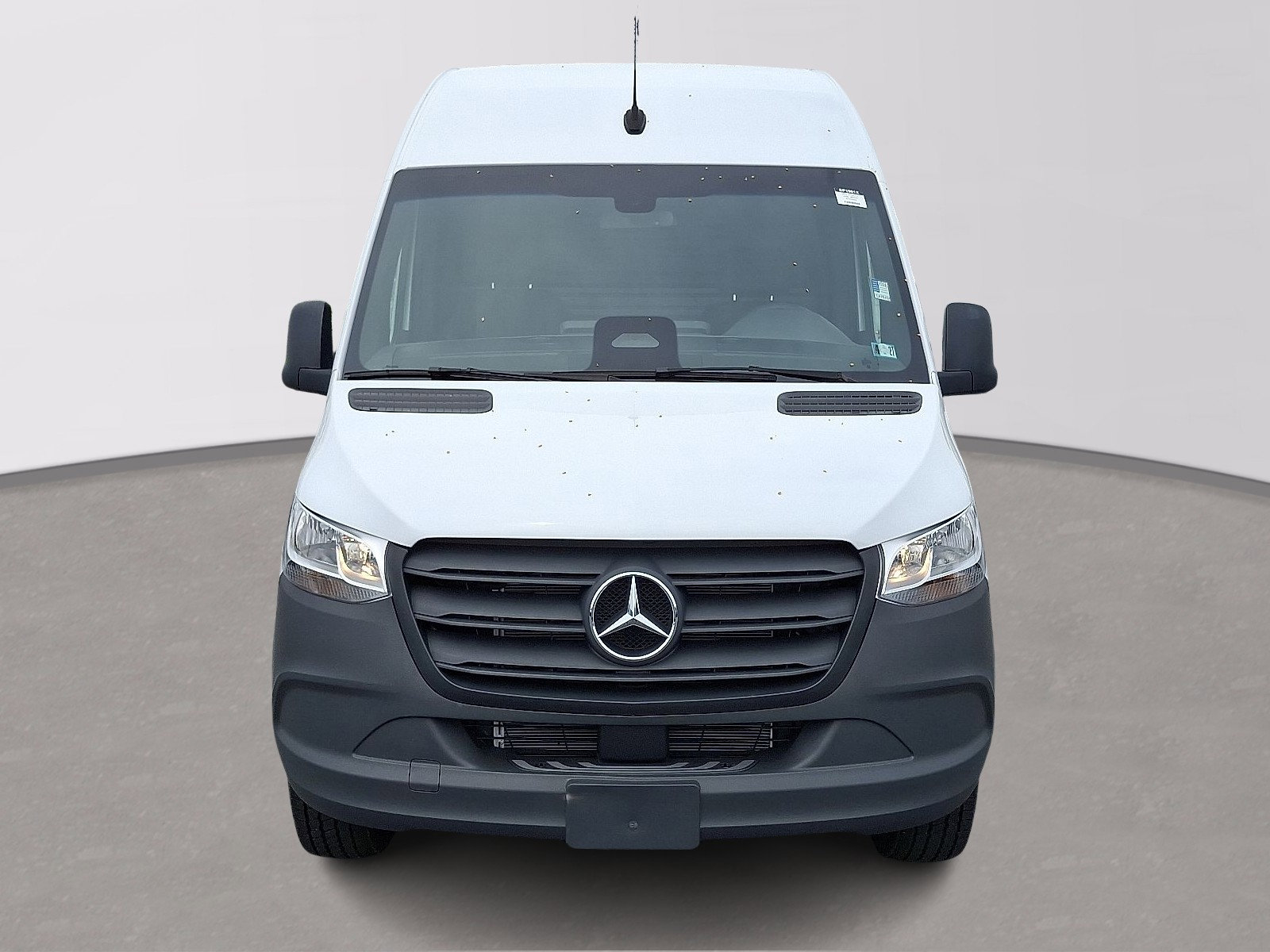 Used 2025 Mercedes-Benz Sprinter 2500 image 2