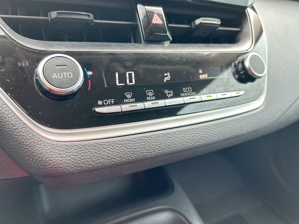 Used 2024 Toyota Corolla LE FWD image 22