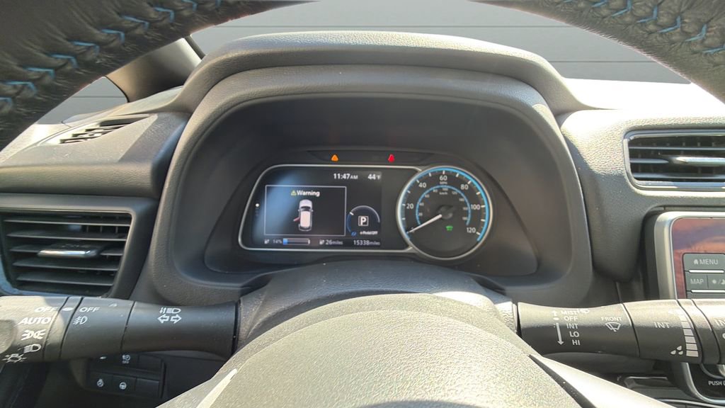 Used 2025 Nissan Leaf SV Plus image 12