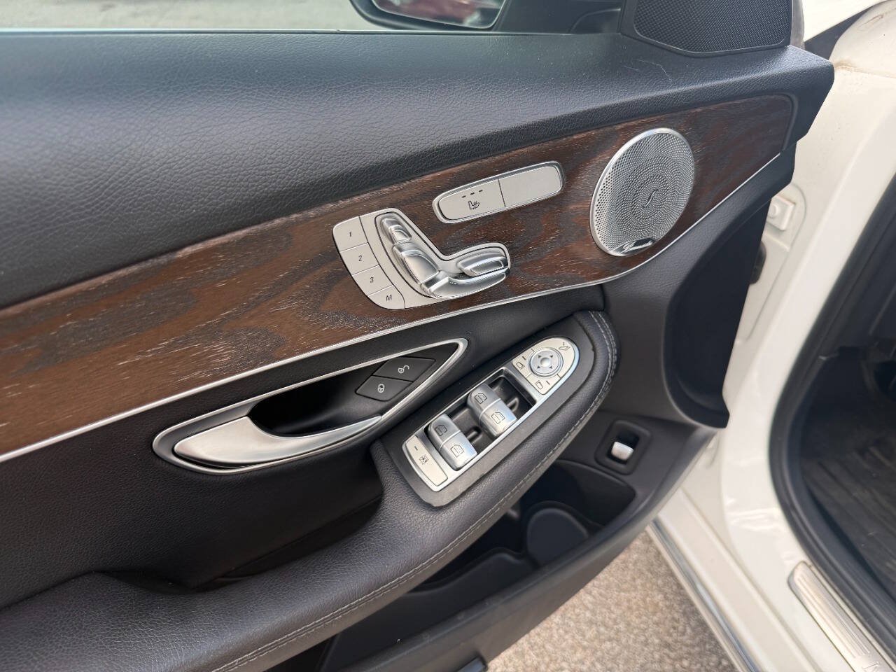 Used 2017 Mercedes-Benz C 300 Sedan image 12