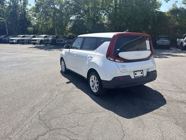 Used 2022 Kia Soul LX w/ Technology Package FWD image 7