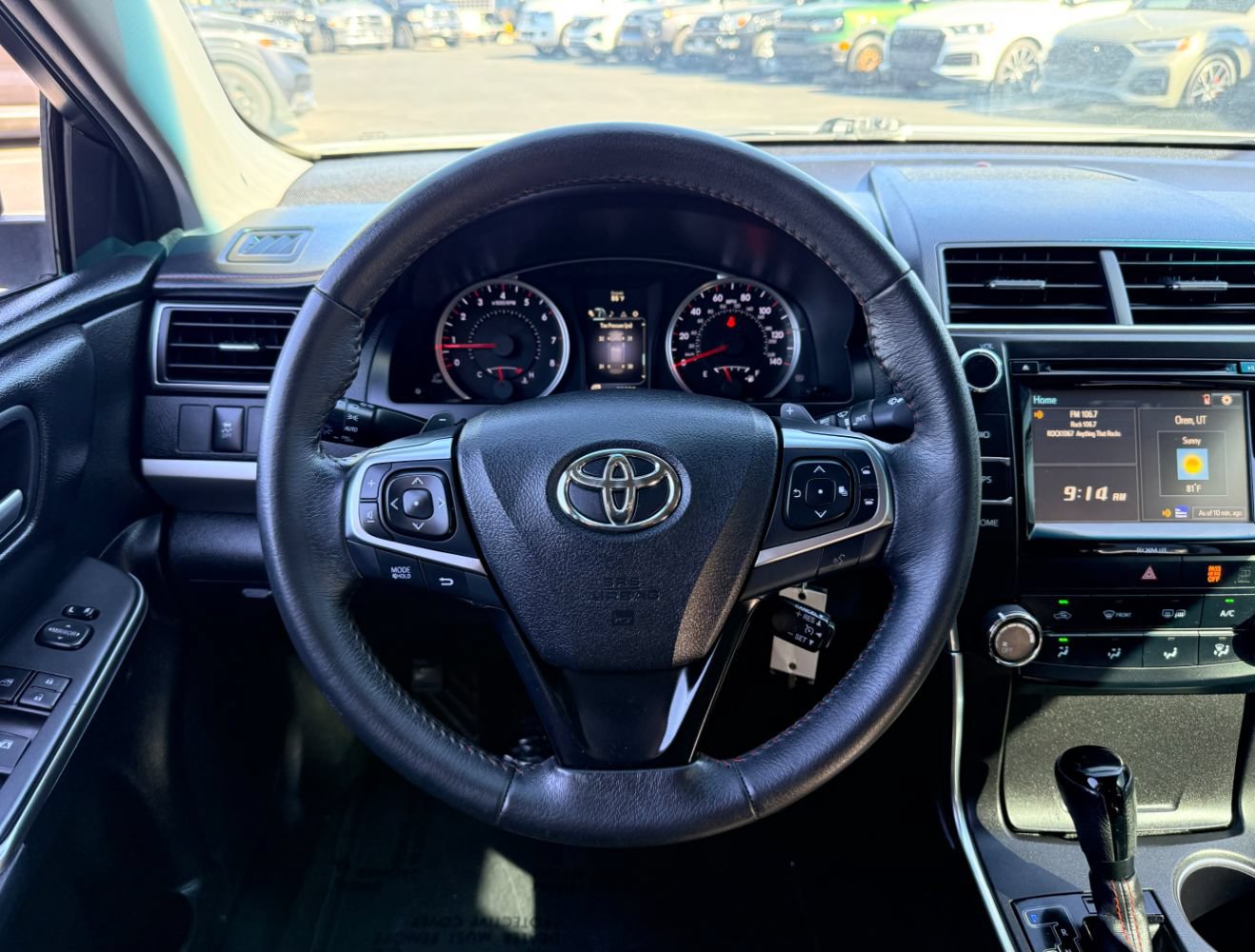 Used 2017 Toyota Camry SE w/ Moonroof Package FWD image 11