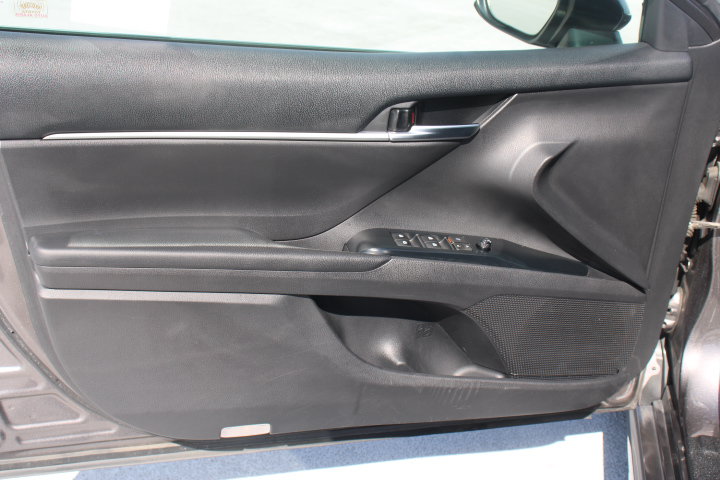 Used 2018 Toyota Camry SE w/ Protection Package (Q2) FWD image 10